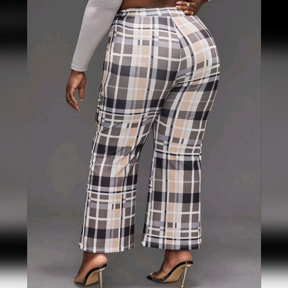 5 Pants Bundle 👖 - Picture 5 of 11